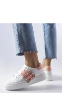Białe sneakersy zdobione różową klamerką Ike - Solea Solea Białe sneakersy zdobione różową klamerką Ike - Solea Solea