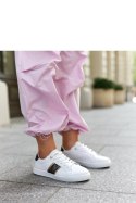 Białe sneakersy z ozdobnym paskiem Grada - Solea Solea Białe sneakersy z ozdobnym paskiem Grada - Solea Solea