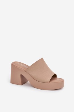 Sandał Klapki Model Omeisa 8338-273 Khaki - Step in style Step in style