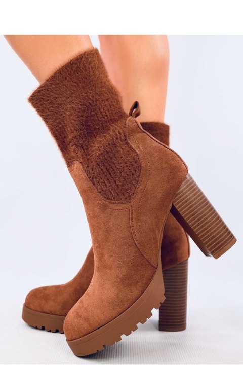 Botki na obcasie z elastycznym ściągaczem CARLINI CAMEL - Inello Inello Botki na obcasie z elastycznym ściągaczem CARLINI CAMEL - Inello Inello