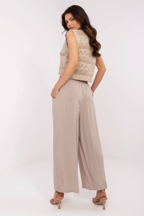 Spodnie Damskie Model D73761M62237B Dark Beige - Sublevel Sublevel Spodnie Damskie Model D73761M62237B Dark Beige - Sublevel Sublevel