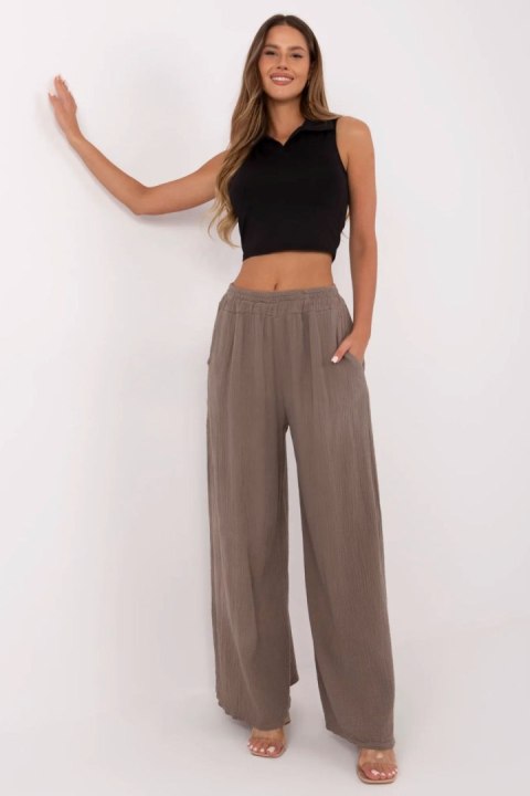Spodnie Damskie Model MI-SP-2563.84 Brown - Italy Moda Italy Moda Spodnie Damskie Model MI-SP-2563.84 Brown - Italy Moda Italy Moda