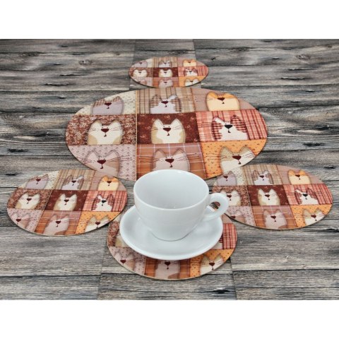 Zestaw podkładek na stół okrągłych 1+4 - PEXESO BEIGE Zestaw podkładek na stół okrągłych 1+4 - PEXESO BEIGE