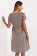 Sukienka Model DHJ-SK-25370.85 Dark Beige - Italy Moda Italy Moda Sukienka Model DHJ-SK-25370.85 Dark Beige - Italy Moda Italy Moda